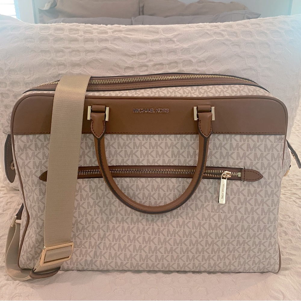 Michael Kors Jet Set Travel Large Logo Weekender Bag